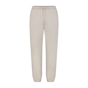 SKIMS COTTON FLEECE CLASSIC JOGGER STONE × 1
STONE